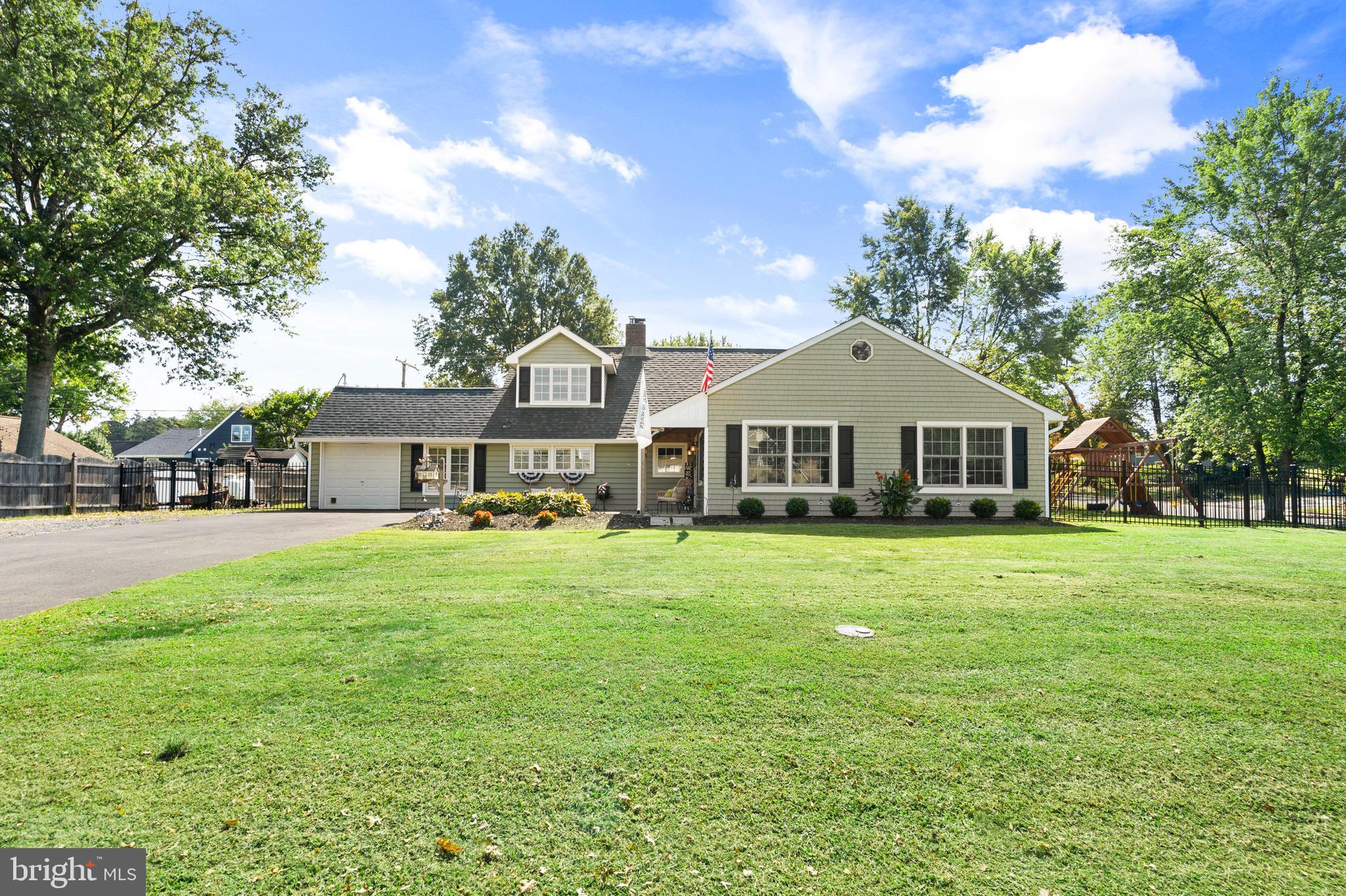 88 FORSYTHIA DRIVE