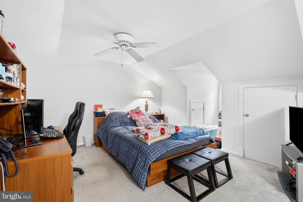 5 SUTPHIN PINES