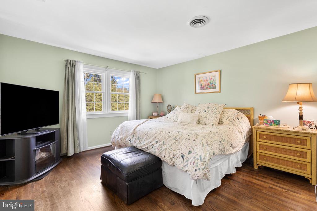 5 SUTPHIN PINES