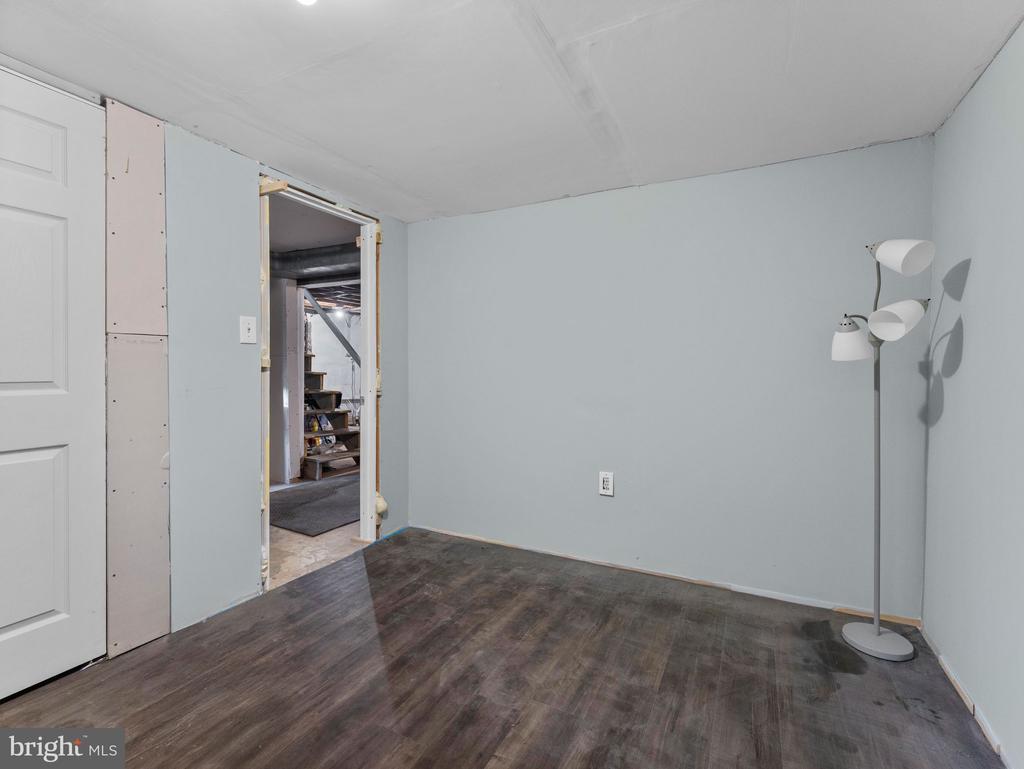 3517 ROCKVIEW DRIVE