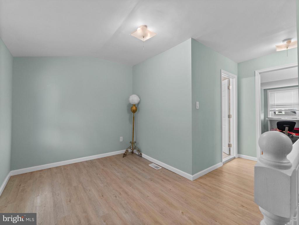 3517 ROCKVIEW DRIVE