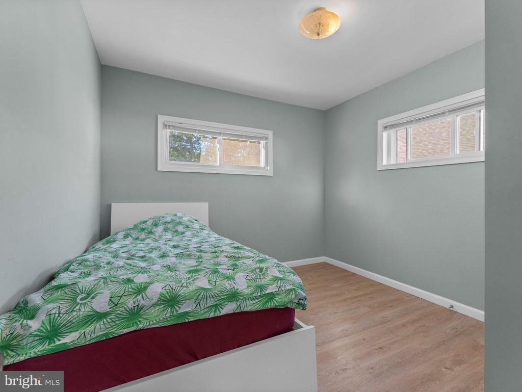 3517 ROCKVIEW DRIVE