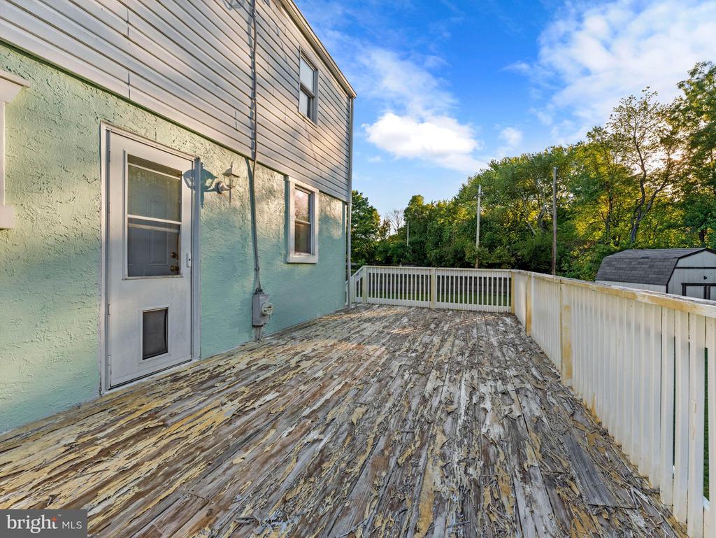 3517 ROCKVIEW DRIVE