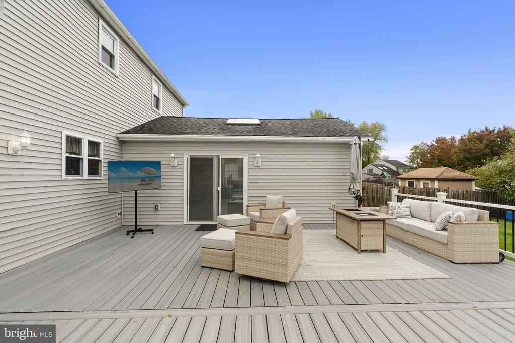 258 WOODLAKE DRIVE