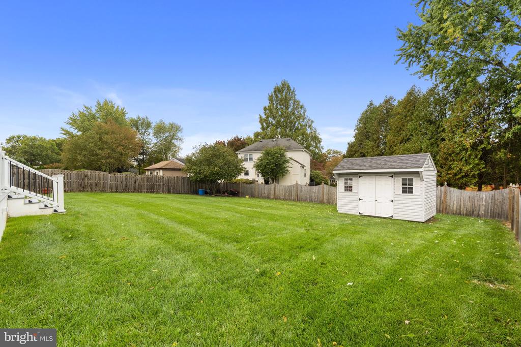 258 WOODLAKE DRIVE