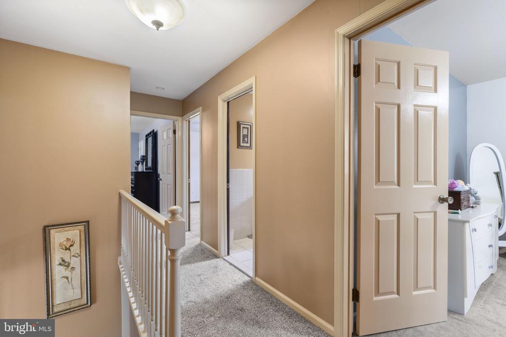 258 WOODLAKE DRIVE