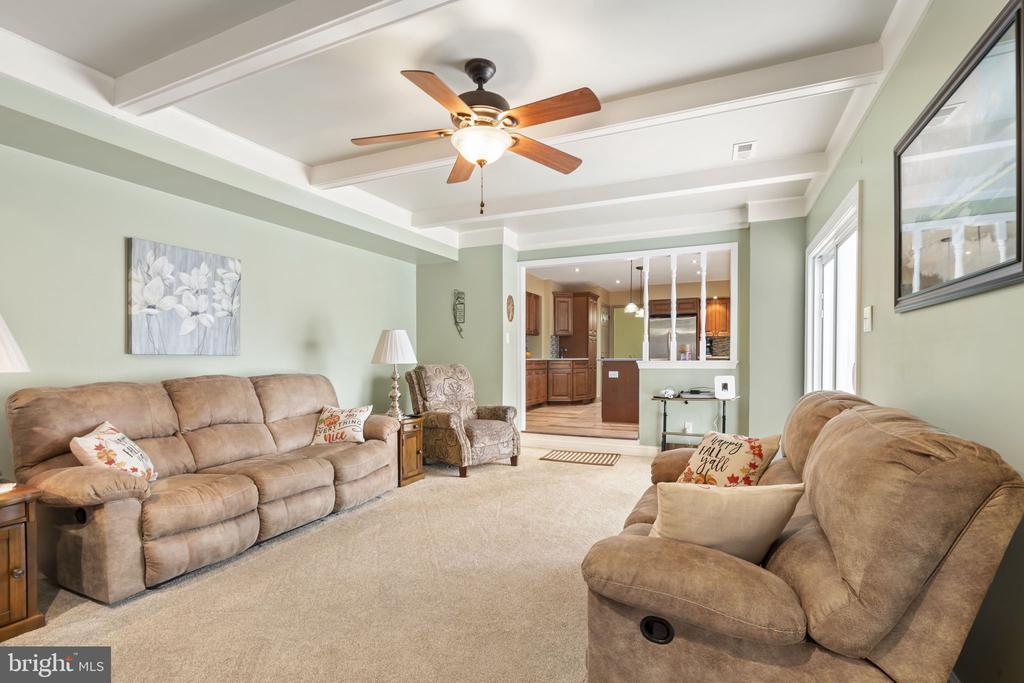 258 WOODLAKE DRIVE