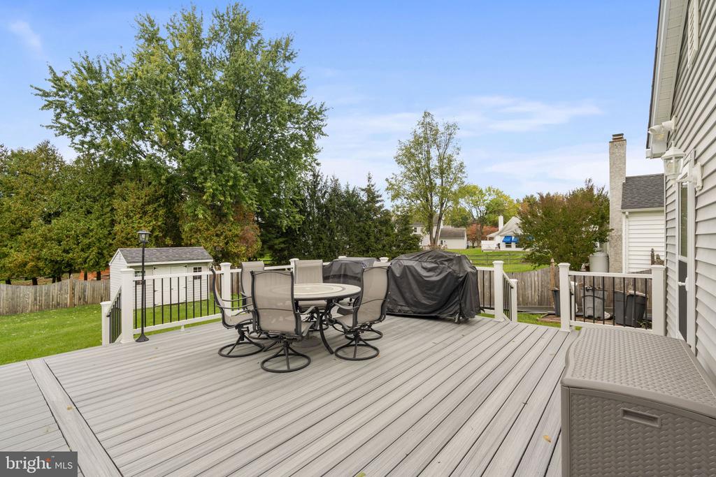 258 WOODLAKE DRIVE