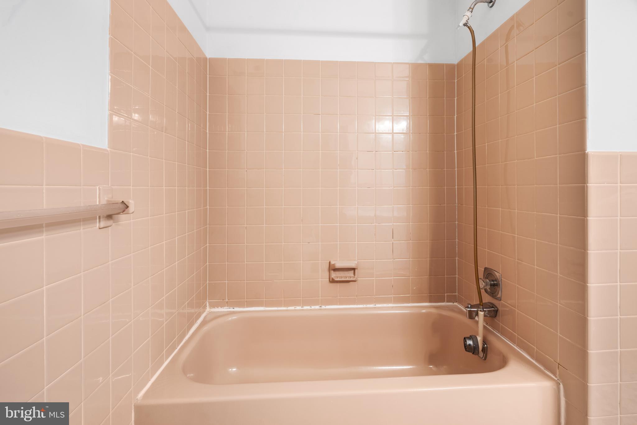 3964 BAINBRIDGE COURT