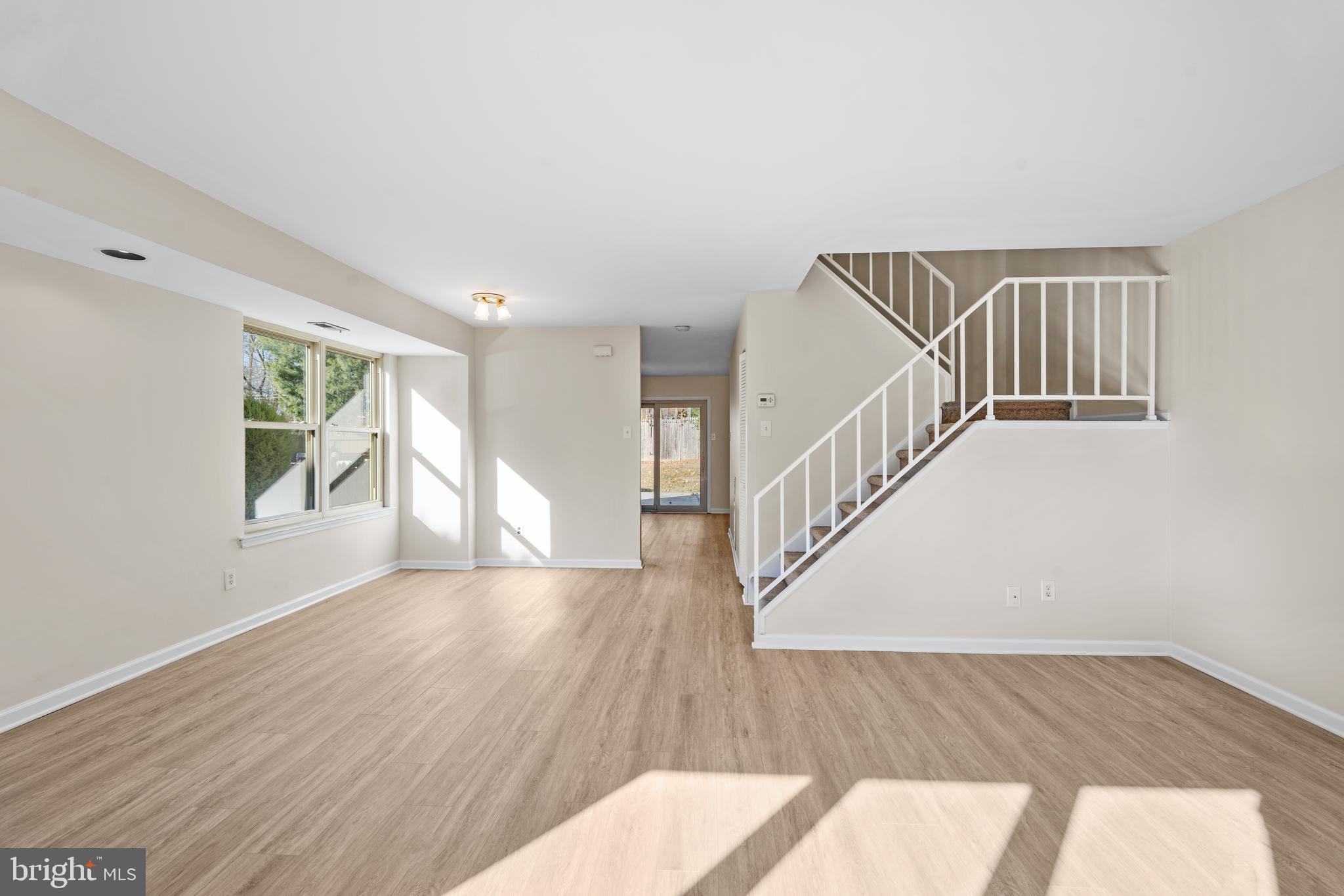 3964 BAINBRIDGE COURT