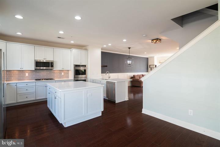 27127 HICKORY LANE