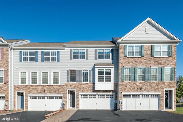 27127 HICKORY LANE