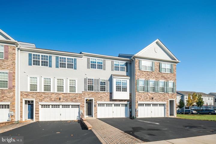 27127 HICKORY LANE