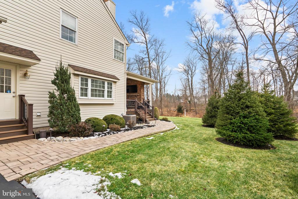 3421 PIN OAK LANE