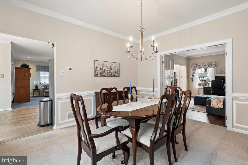 3421 PIN OAK LANE