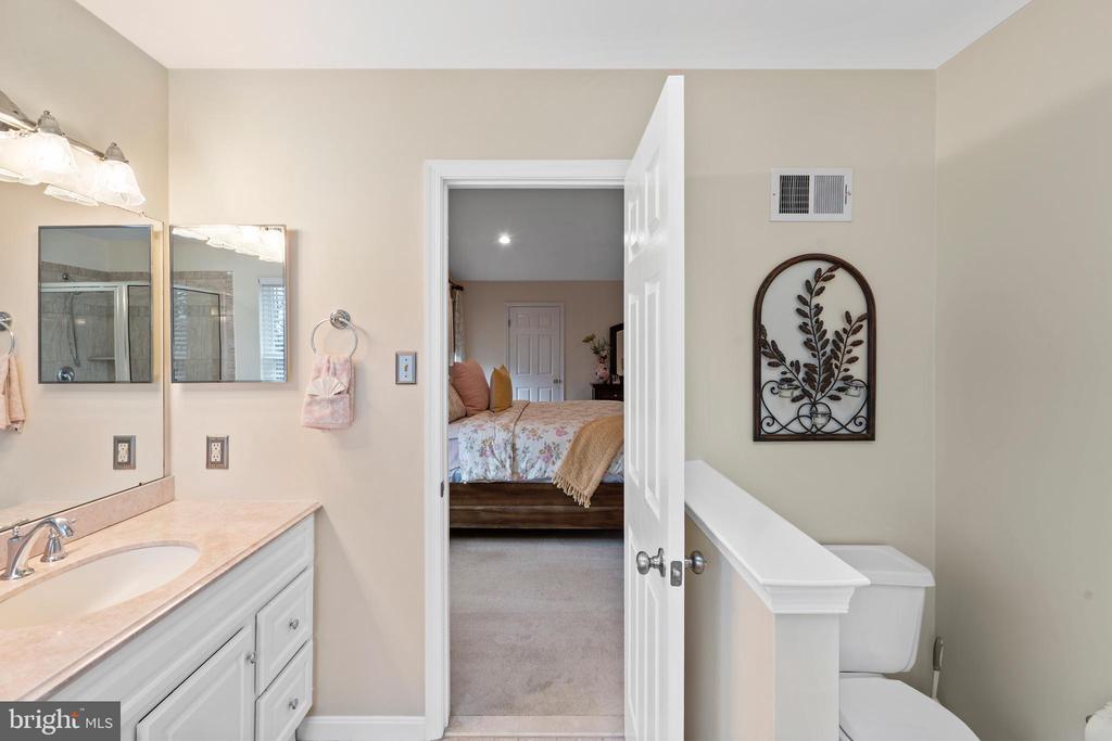 3421 PIN OAK LANE