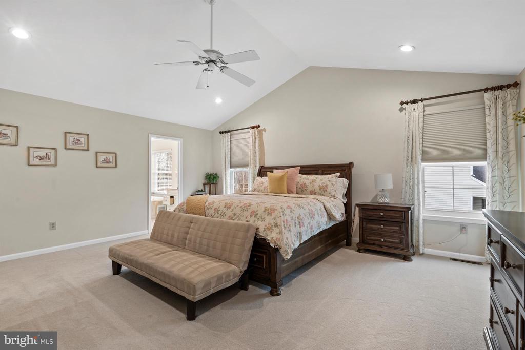 3421 PIN OAK LANE