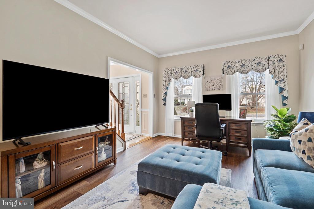 3421 PIN OAK LANE