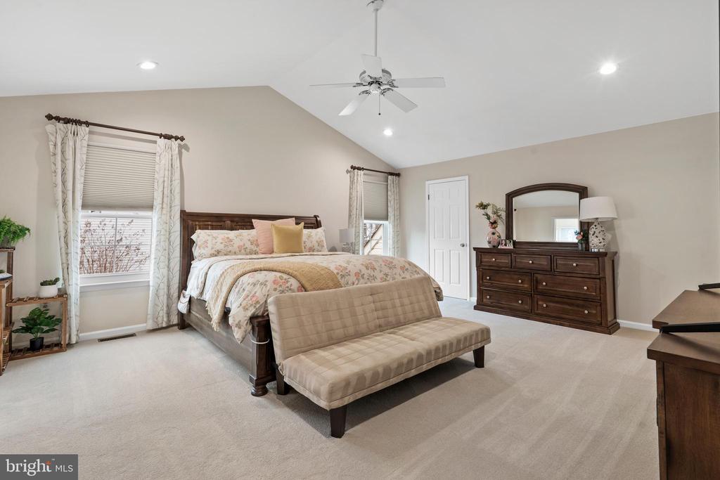3421 PIN OAK LANE