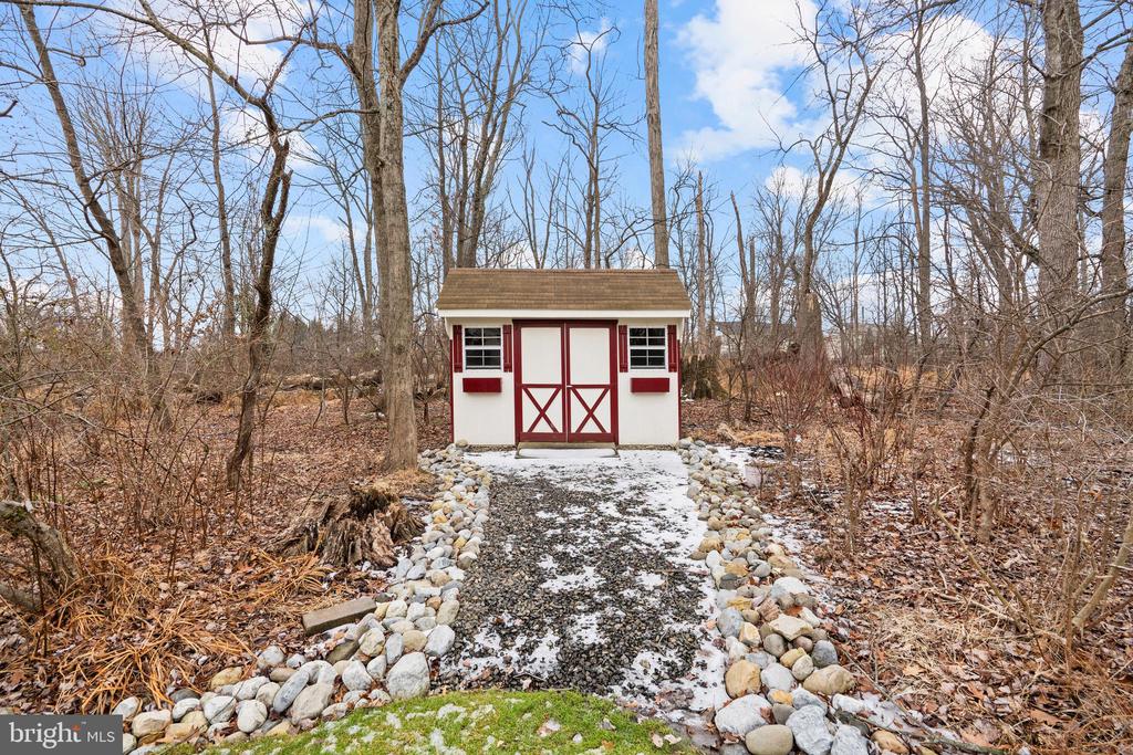 3421 PIN OAK LANE