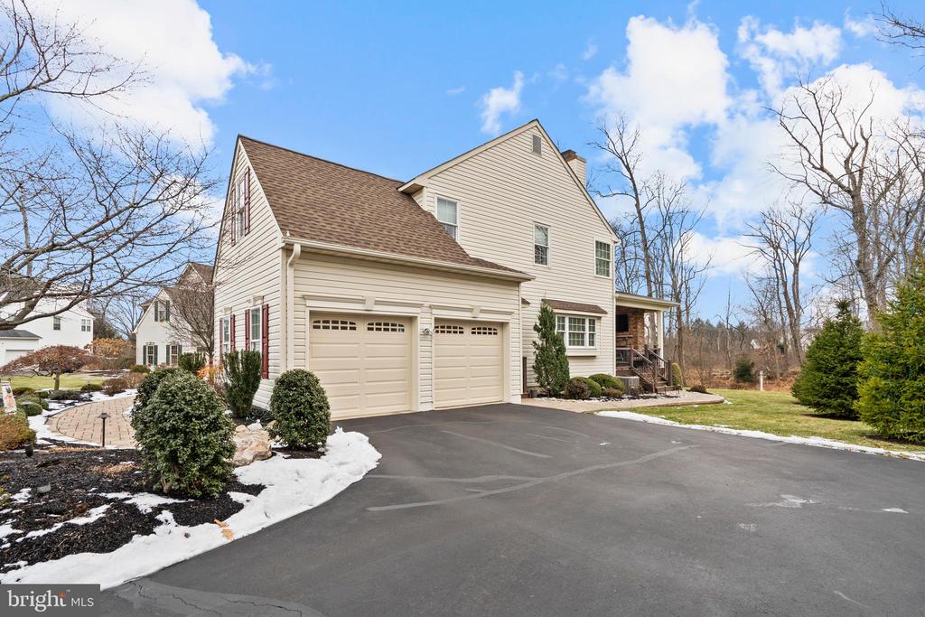 3421 PIN OAK LANE