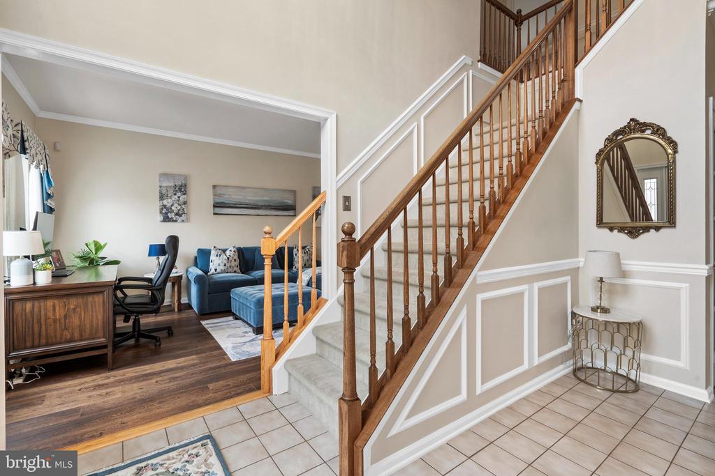 3421 PIN OAK LANE
