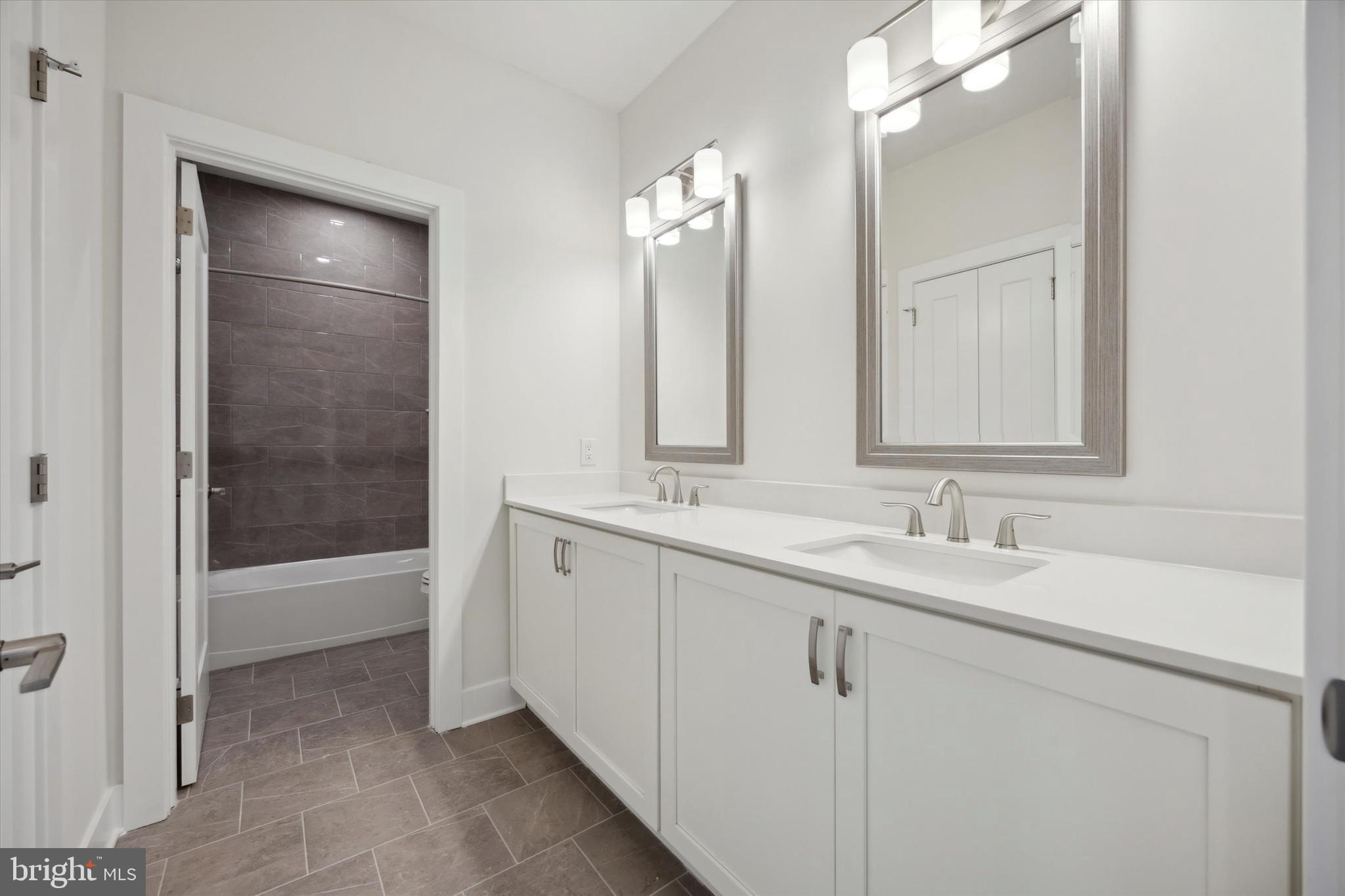 520 FULLERTON FARM COURT 15