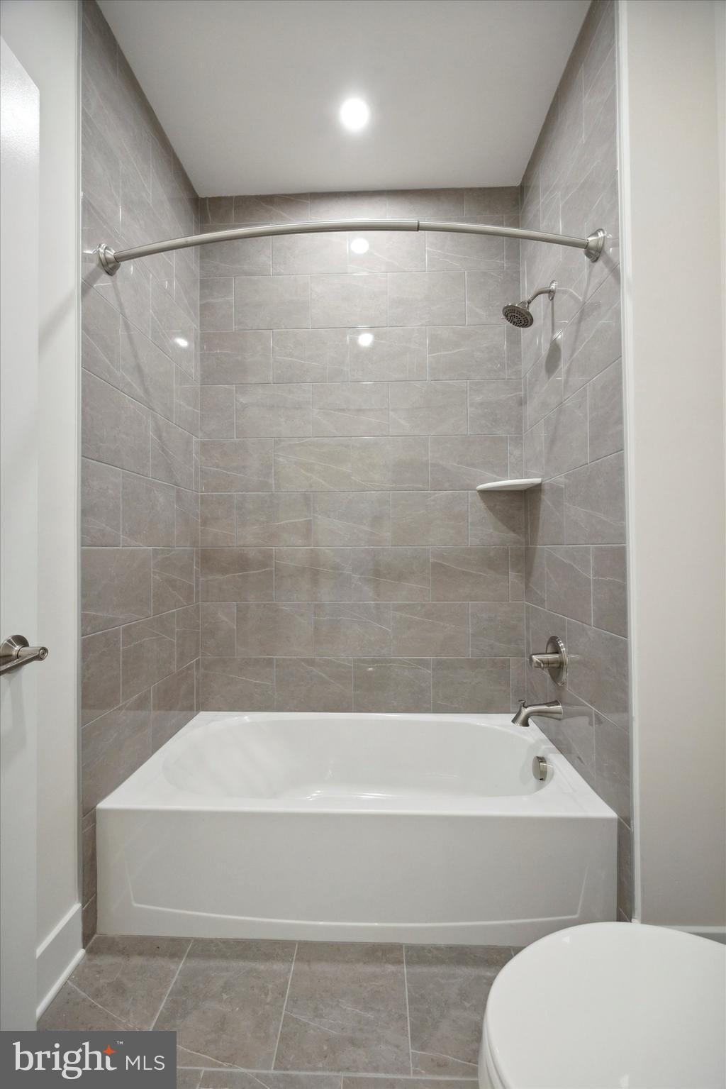 520 FULLERTON FARM COURT 15