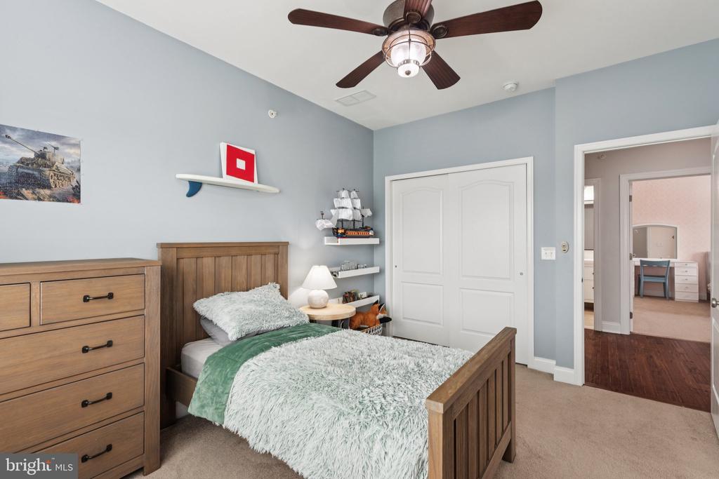 2801 HOFFS WAY