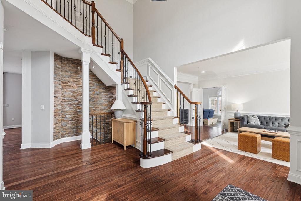2801 HOFFS WAY
