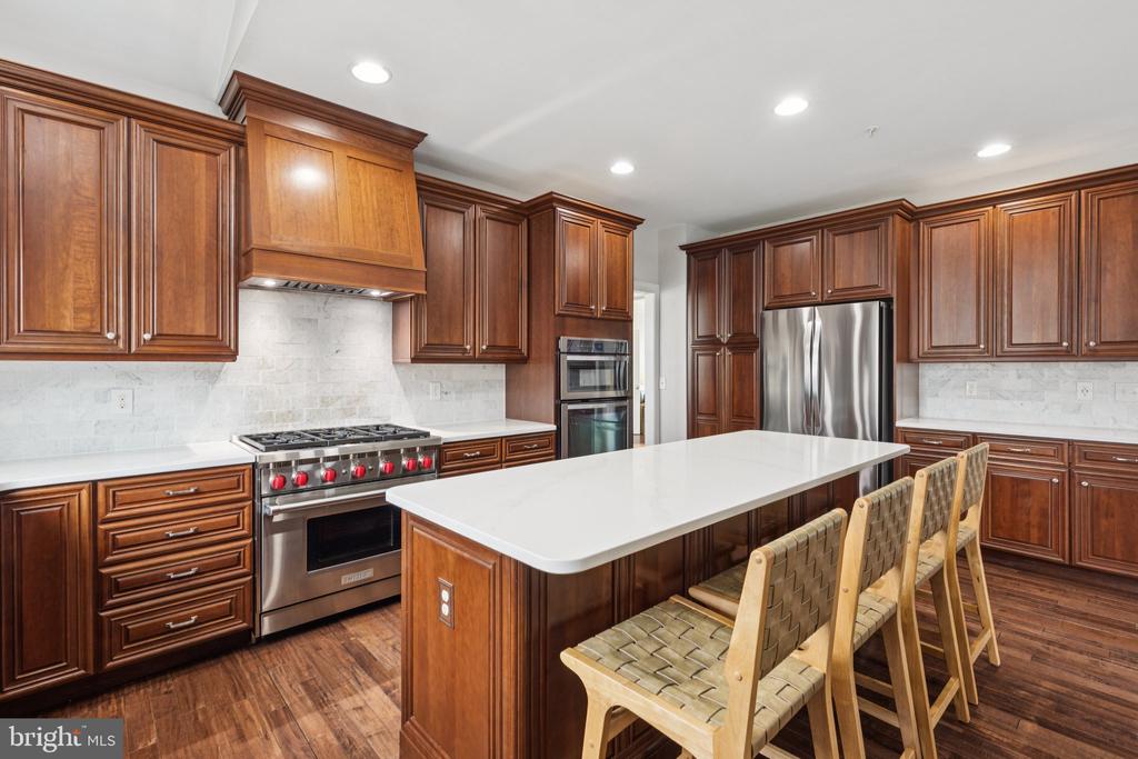 2801 HOFFS WAY