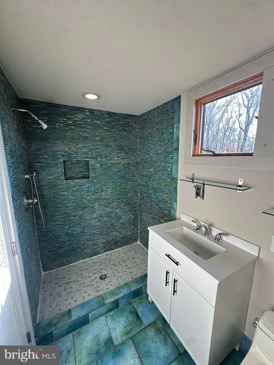 5995 LOWER YORK ROAD