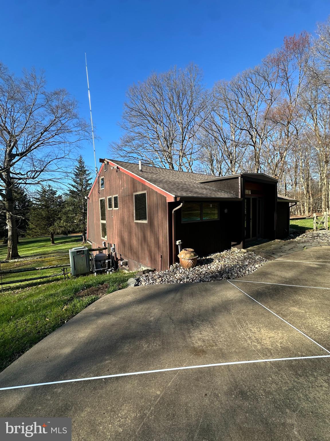 5995 LOWER YORK ROAD