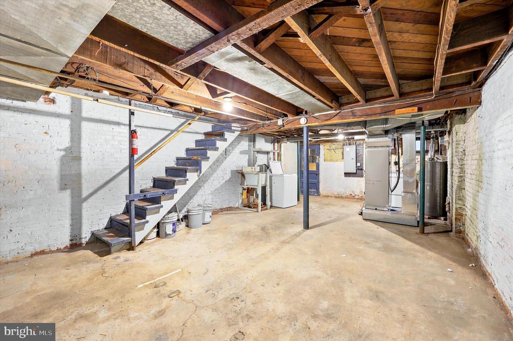 269 MONROE STREET