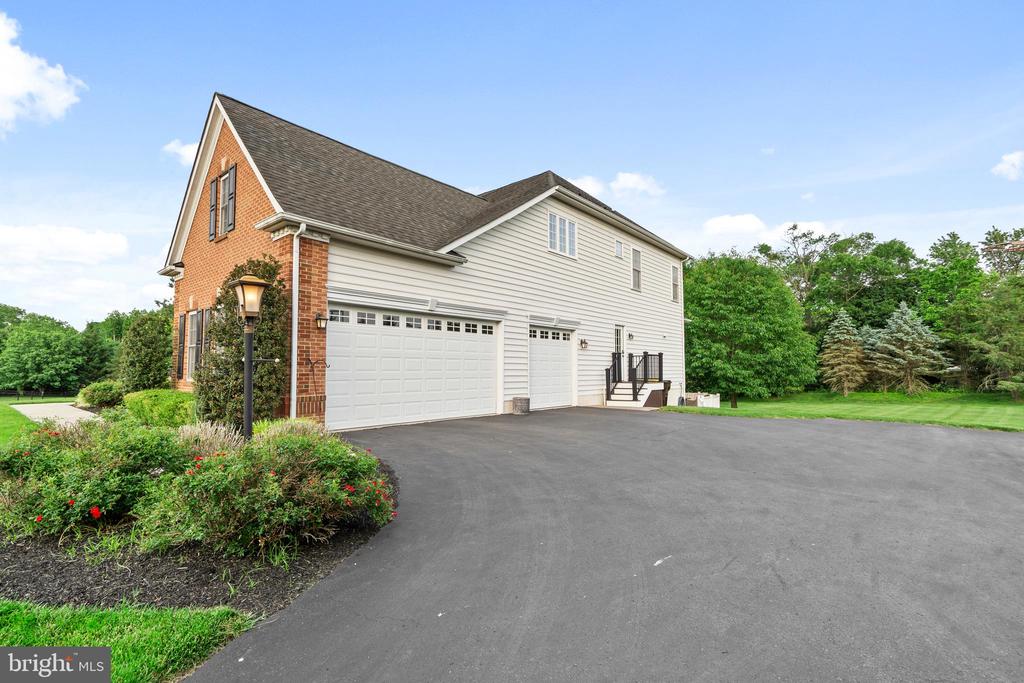 161 PARSONS LANE