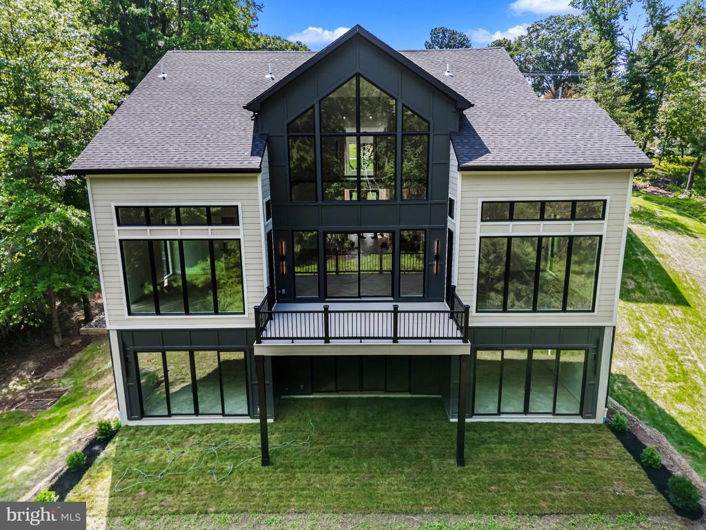 1502 CHINQUAPIN ROAD
