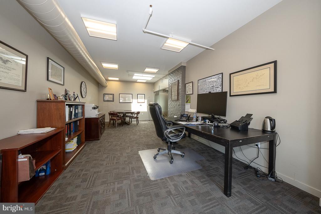 312 W BROAD STREET