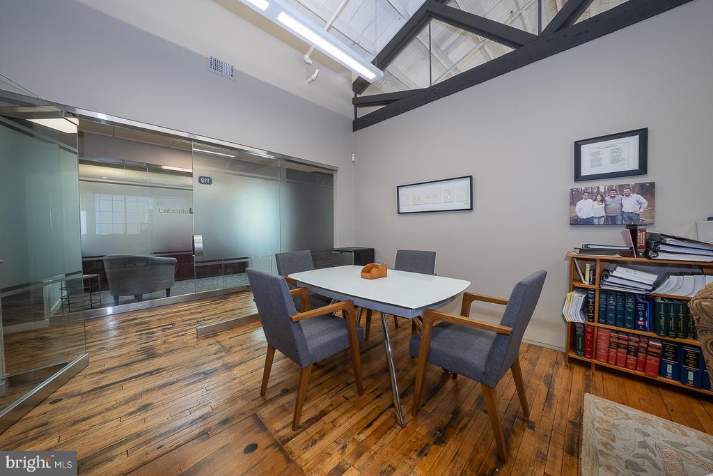 312 W BROAD STREET