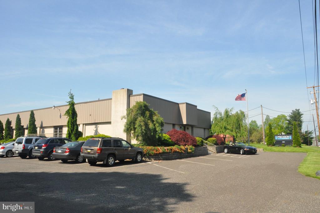 2525 TOLLGATE ROAD