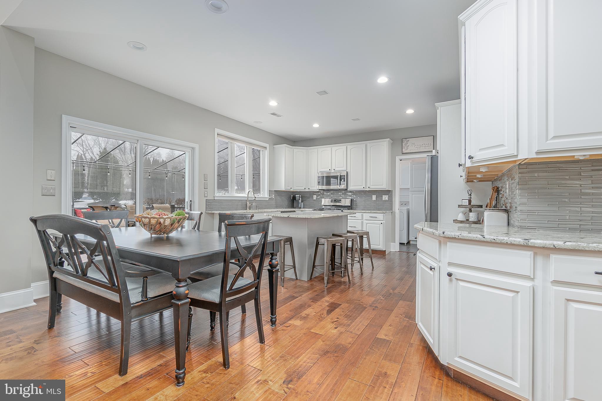 1303 School House Cir
