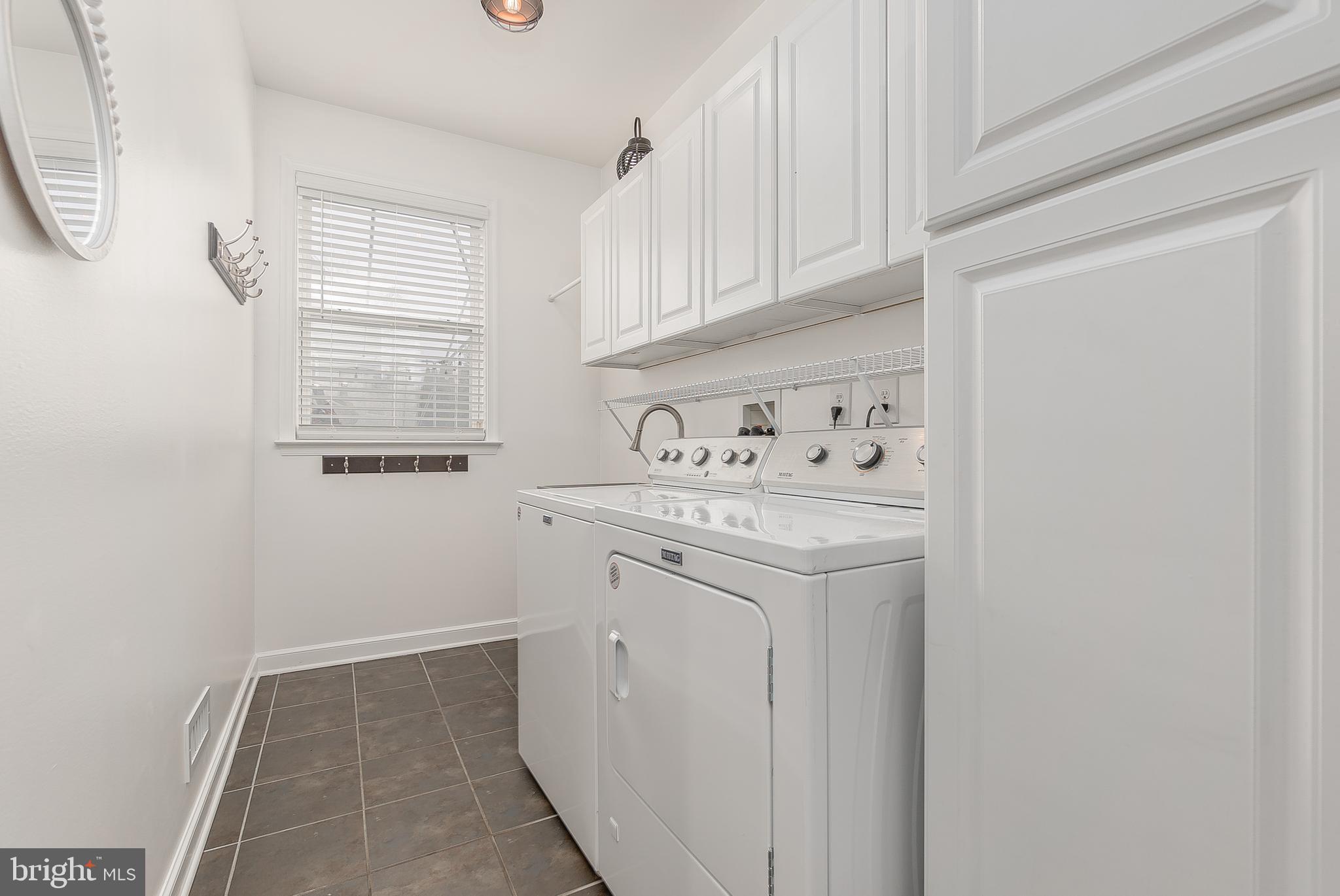 1303 School House Cir