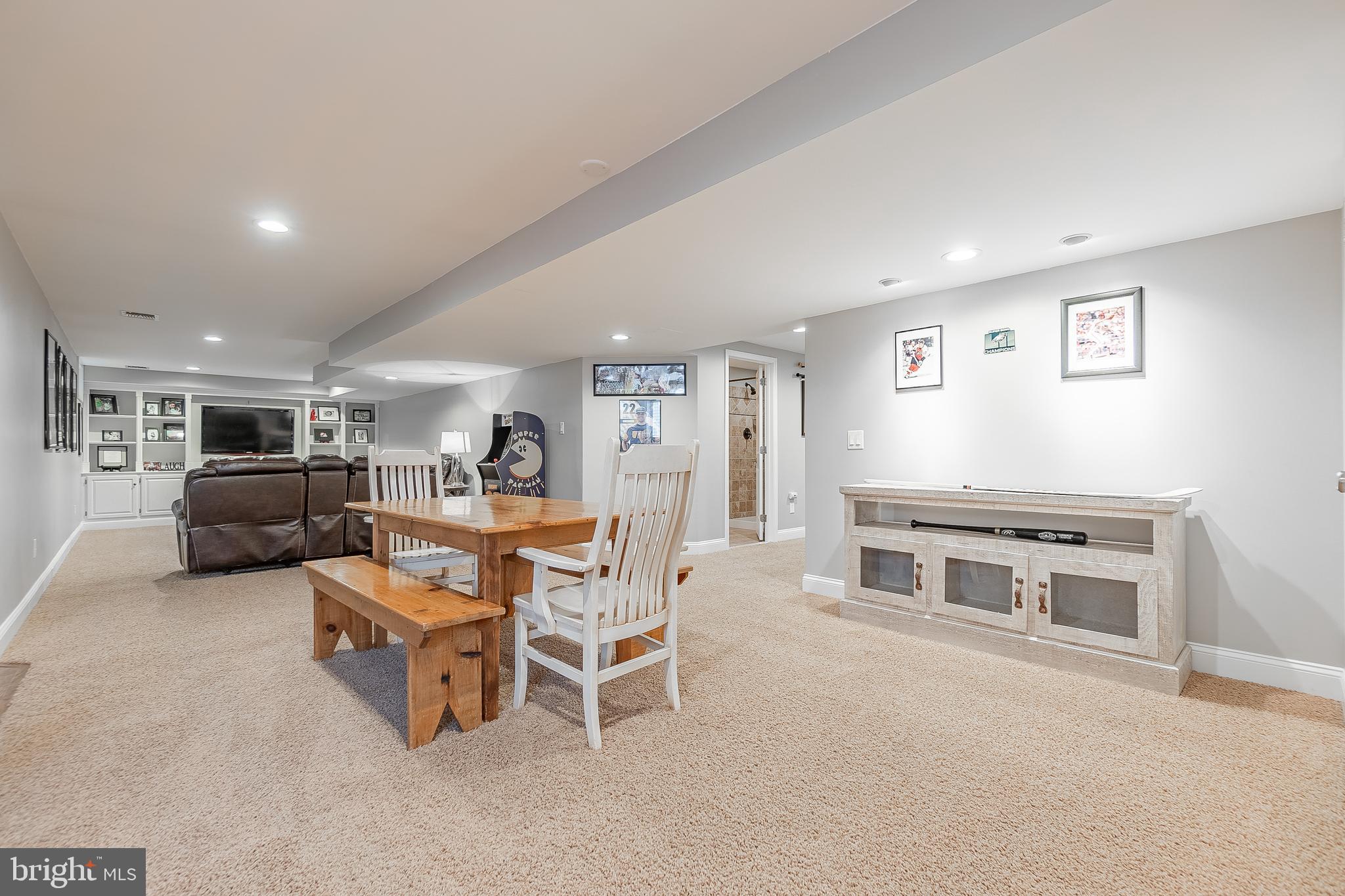 1303 School House Cir
