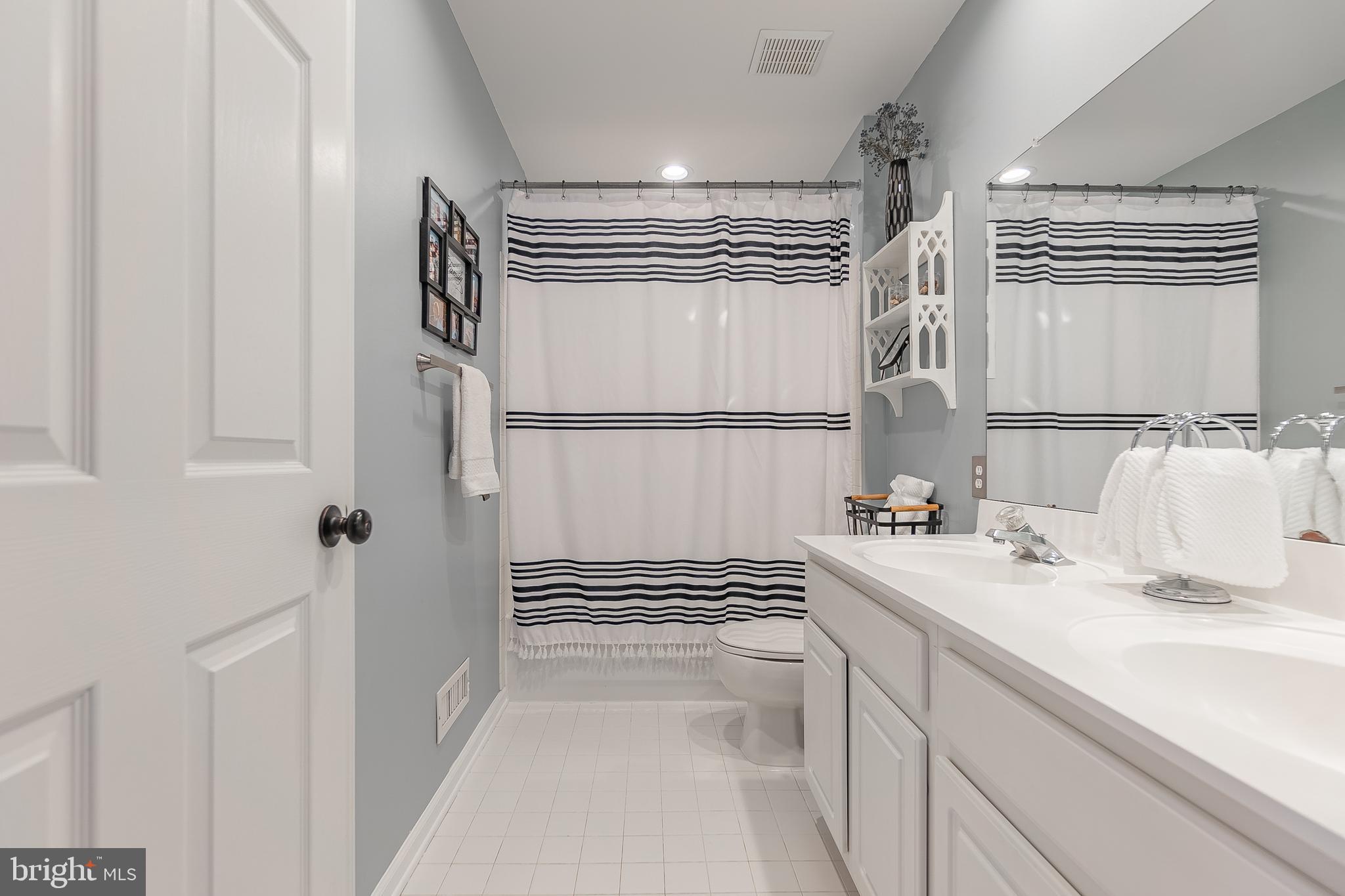 1303 School House Cir