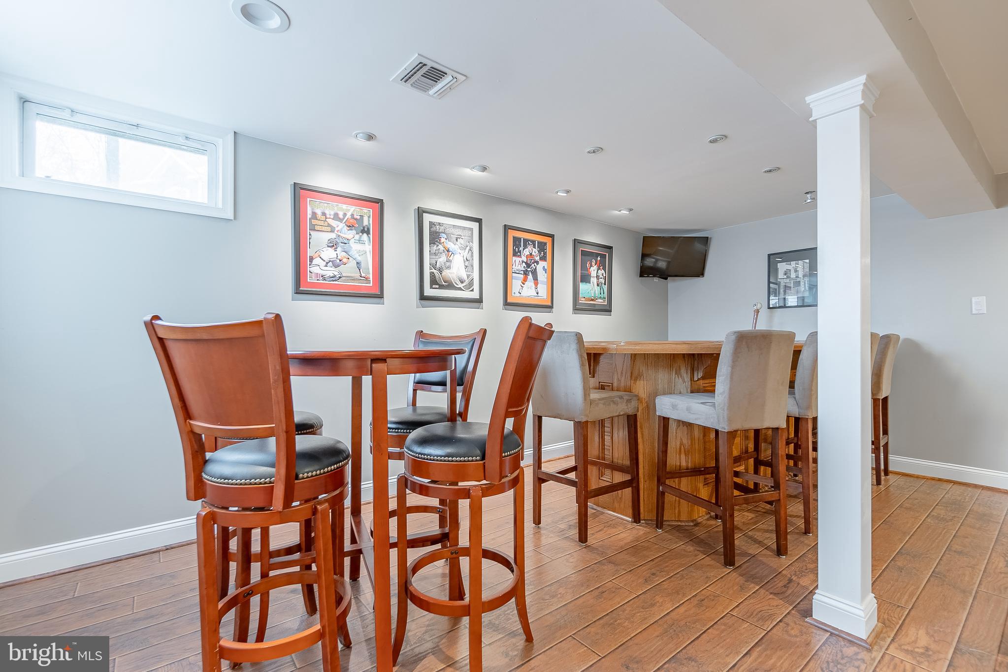 1303 School House Cir