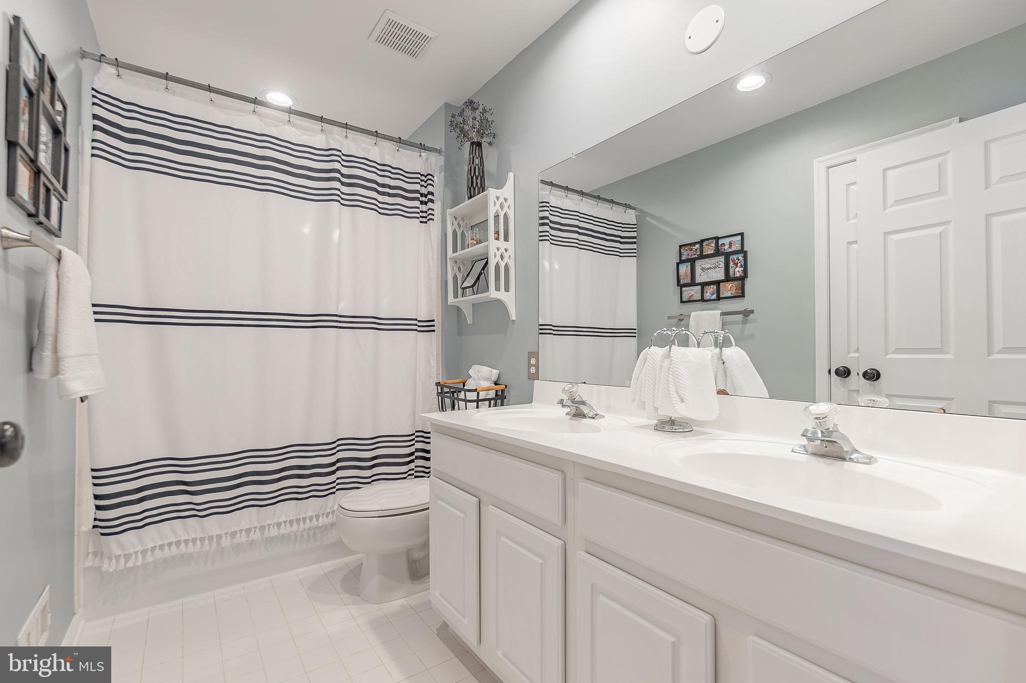 1303 School House Cir