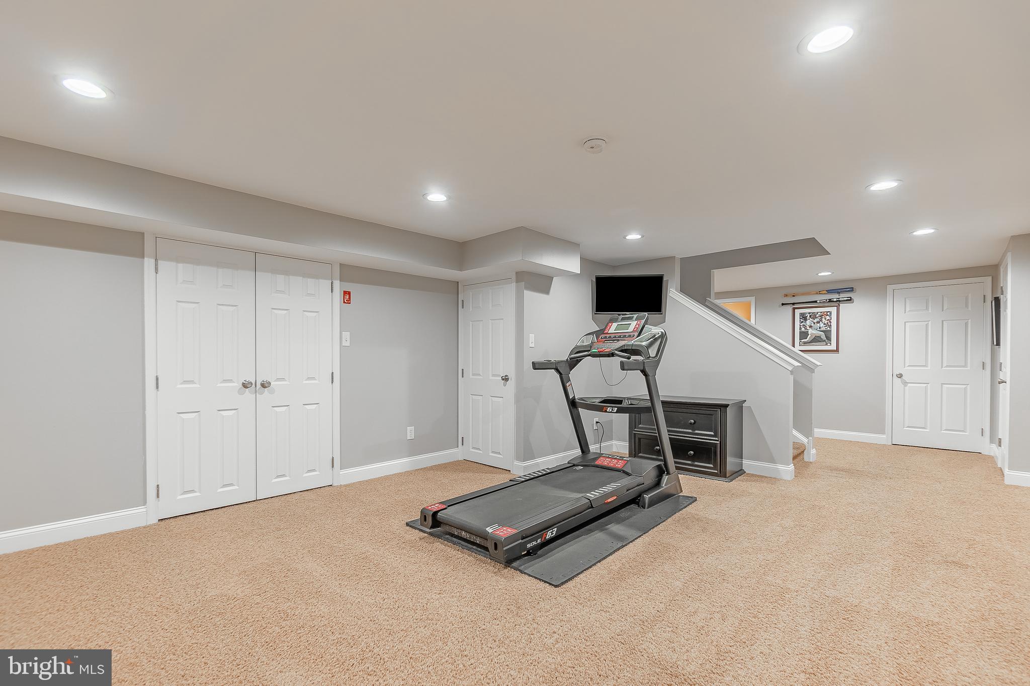 1303 School House Cir