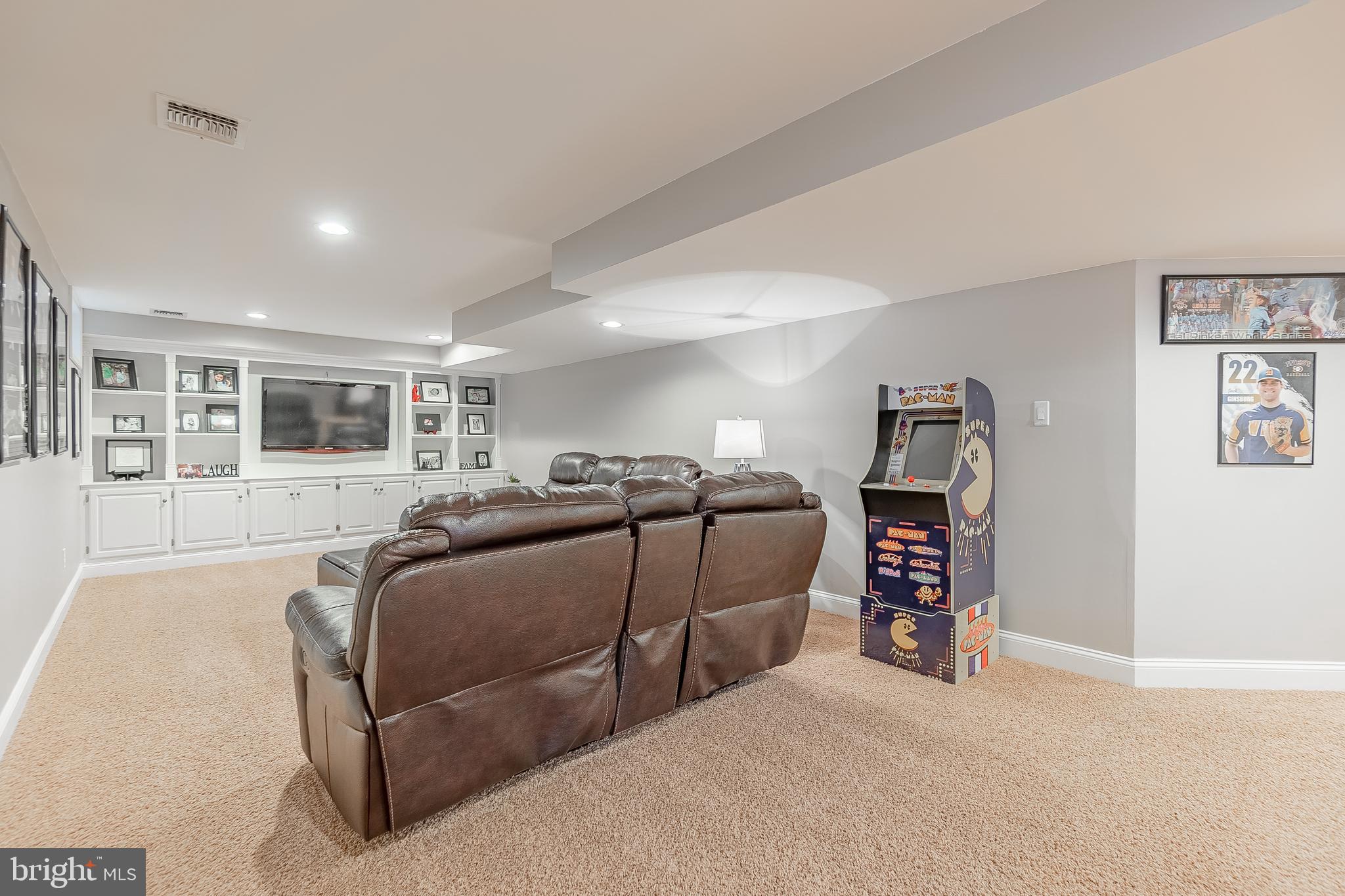 1303 School House Cir