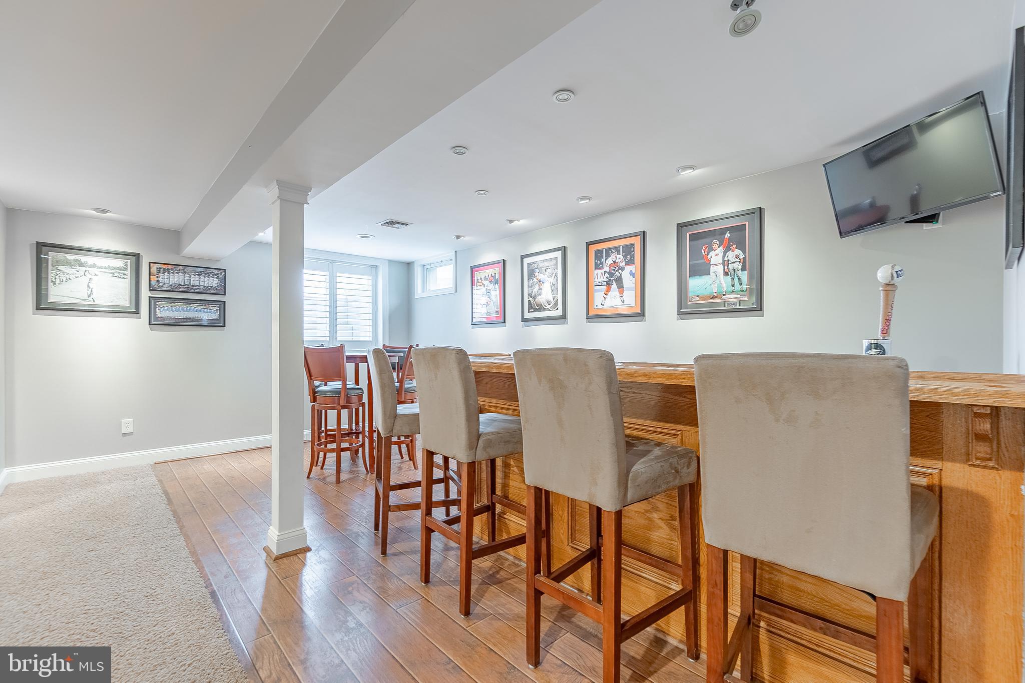 1303 School House Cir
