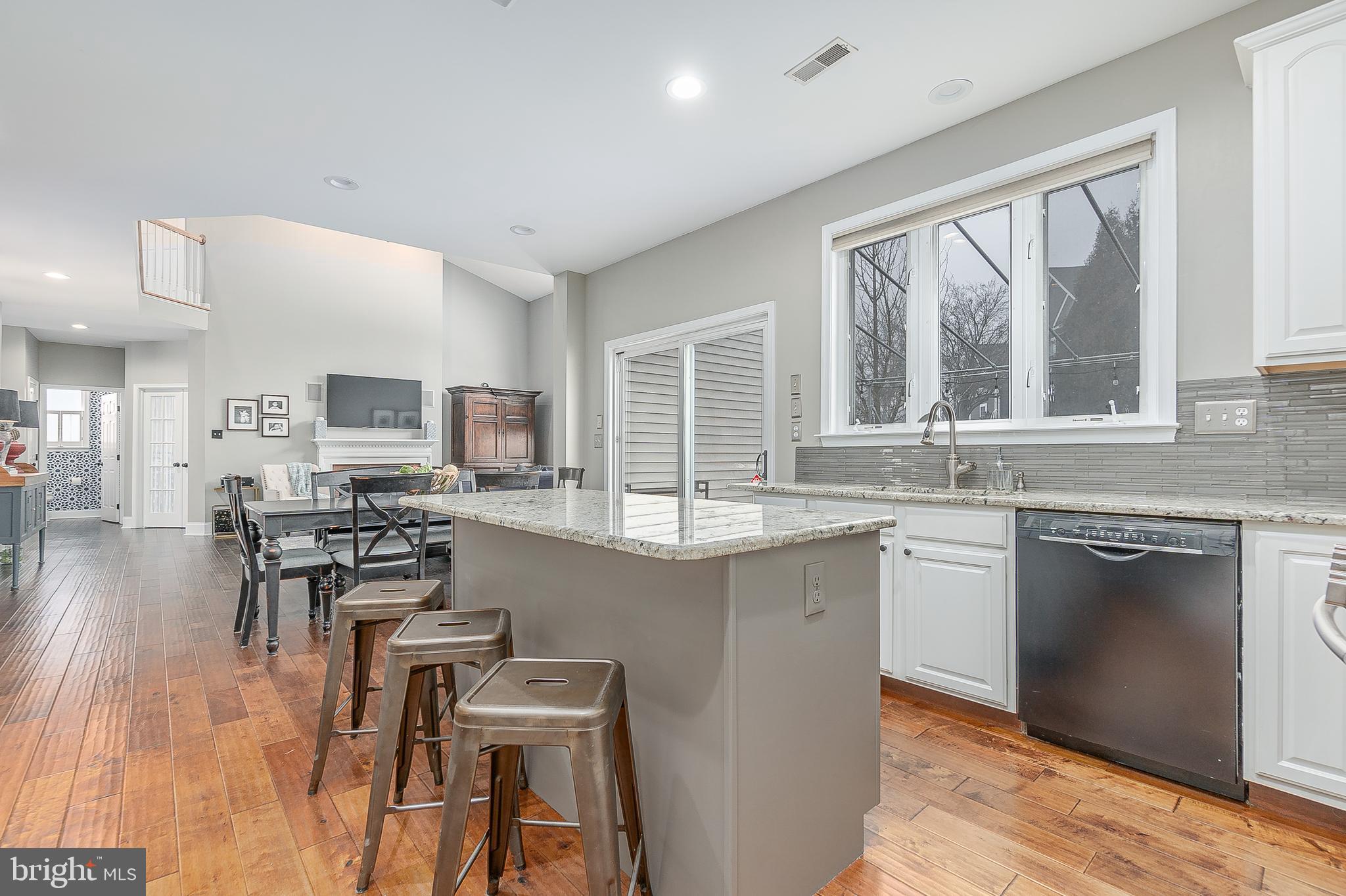 1303 School House Cir