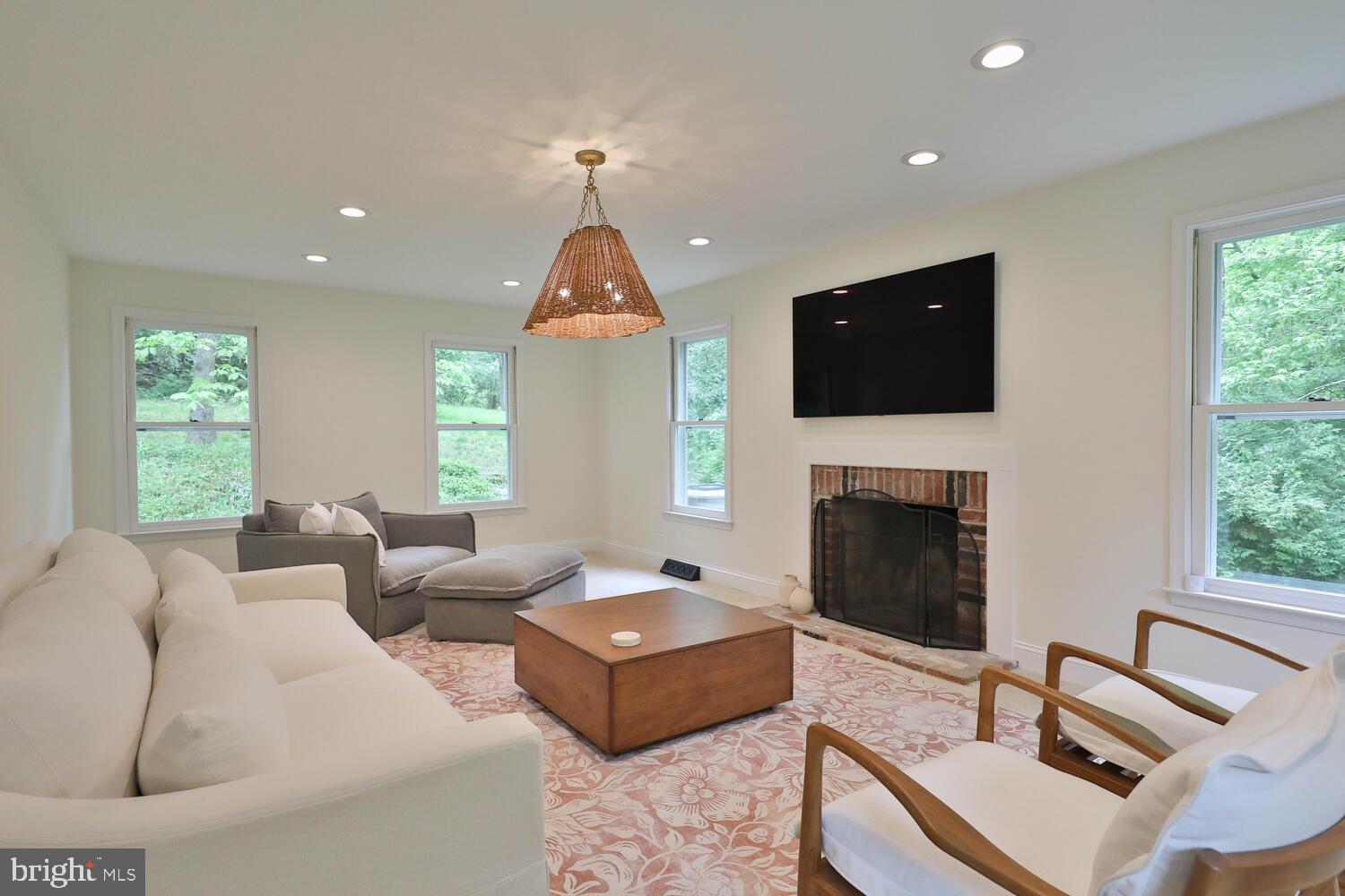 1424 Carroll Brown Way